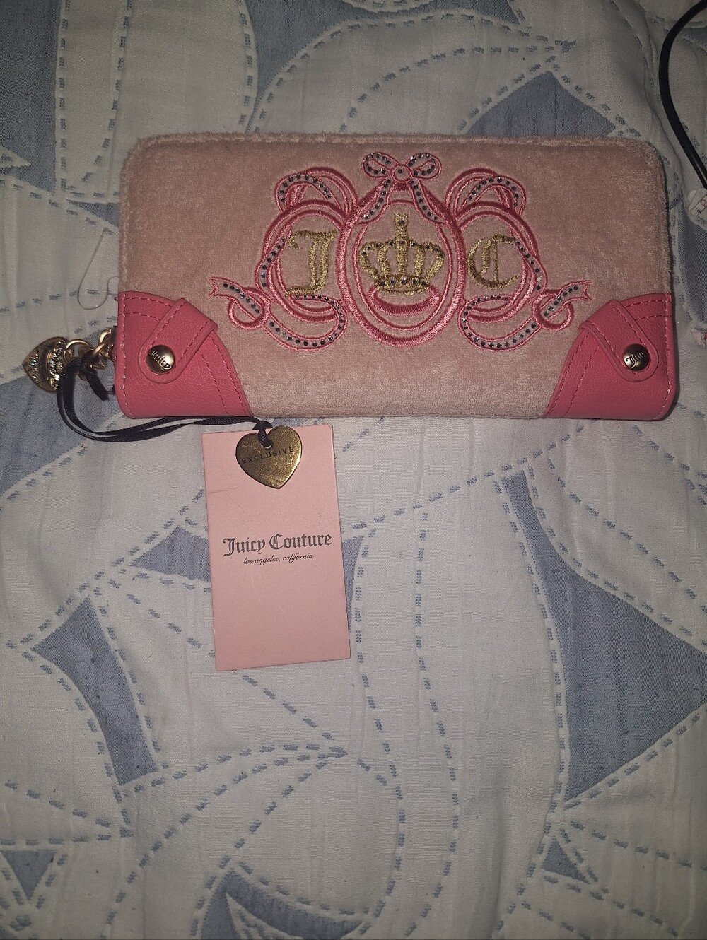 EXLUSIVE Juicy Couture Pink Embroidered Wristlet with Gold Charm